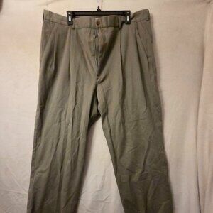Haggar Men’s Dress Pants 44x30 Pleated Front Classic Fit Cotton Blend